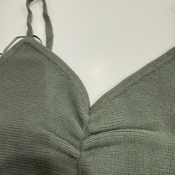 Mable Elegant Sage Olive Green Crop Knit Sweater Top Size M/L - Picture 9 of 9